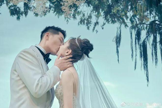 美人鱼游玩